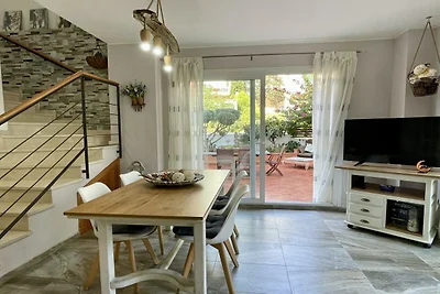 Apartment in Estartit near sea beach
