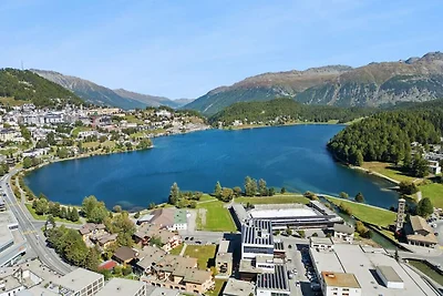 Hütte in St. Moritz mit Schwimmbecken