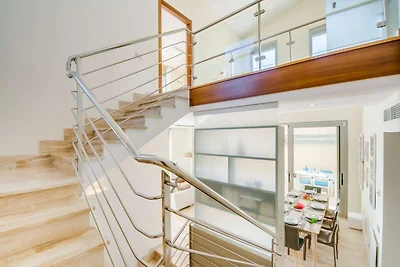 Atemberaubende Villa mit privater Terrasse