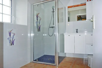 Casa bifamiliare, Lesconil