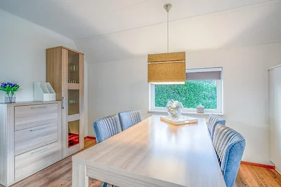 Charmante Villa mit Dampfkabine und Whirlpool