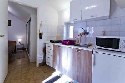 Apartment Niki - One-Bedroom Apartment with B...