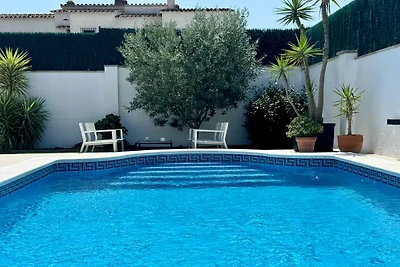 3 Schlafzimmer Villa an der Costa Brava