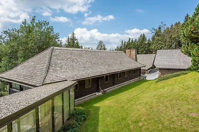 Vakantiehuis in Anger met zwembad