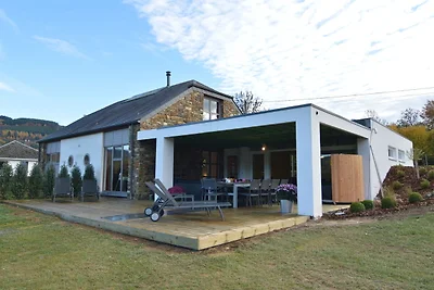 Ruhiges Ferienhaus mit eigenem Swimmingpool i...