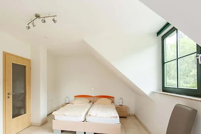 Wohnung mit Terrasse und Garten