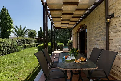 Villa in Adelianos Kampos