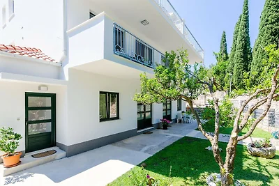 Apartments Garden - One-Bedroom Apartment wit...