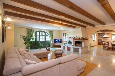 Villa in Kringa mit Barbecue und Wifi