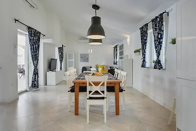 Komfortable Villa mit privatem Schwimmbad