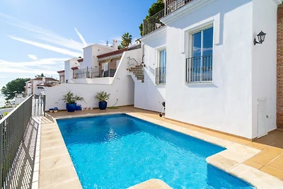 Villa in Nerja mit Pool nahe Strand