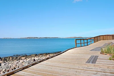 5 persone case ad LYSEKIL