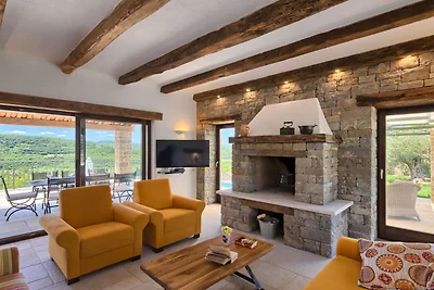 Authentic Villa Banić - Four Bedroom Villa Wi...