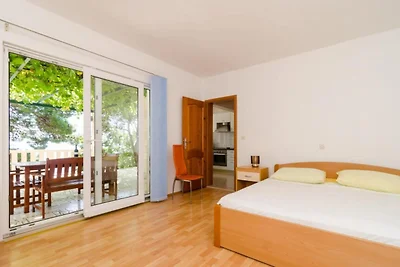 Apartments Plavac Mali- Comfort One Bedroom A...