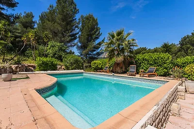 Villa in Toulon mit Pool und Waldblick