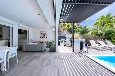 Villa a Saint François con piscina a sfioro