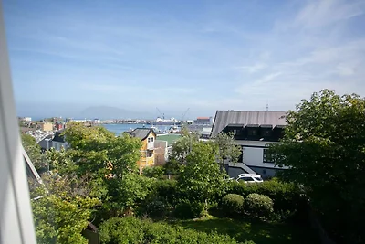 Gemma moderna a Torshavn -- By Traum...