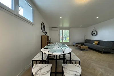 Casa tranquilla con terrazza e parcheggio