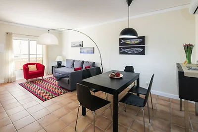 Wohnung mit schöner Terrasse, Meerblick