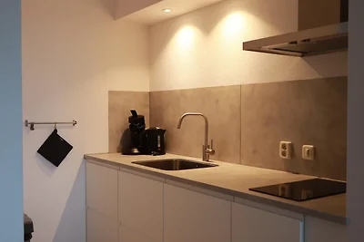 Apartment am Wasser mit Balkon