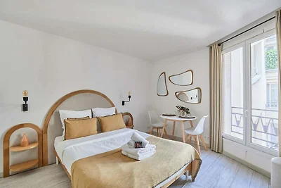 Moderne Studio Montaigne Champs Elysées