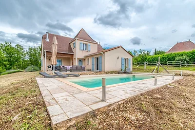 Villa in Aquitaine, omringd door...