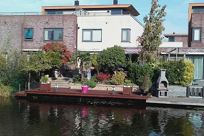 Casa vacanze soleggiata ad Alkmaar sull'acqua