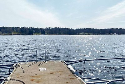 4 Sterne Ferienhaus in HALLSTAVIK