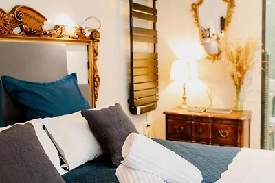 Diane Jacuzzi Suite – Erster Concierge