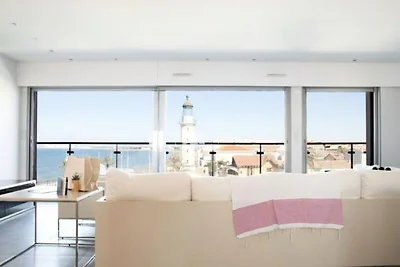 Wohnung in Grau du Roi mit Meerblick