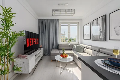 Flat with Quiet Courtyard