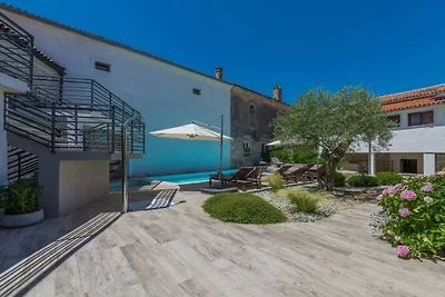 Villa con 5 camere da letto