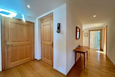 Angenehme Wohnung in Gstaad mit Garten