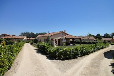 Moderna con piscina privata nella bellissima...