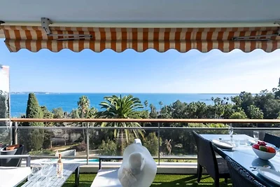 Apartment in Golfe-Juan mit Meerblick