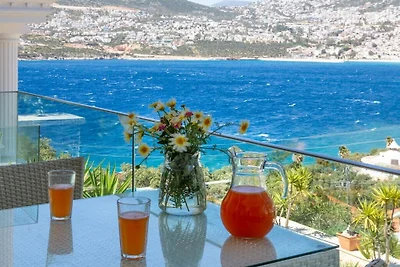 Villa in Kalkan mit Schwimmbecken
