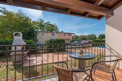 Villa in Nova Vas mit Schwimmbecken