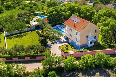 Ferienvillen mit Pool in Kakma