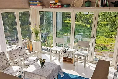 Friedliches Inselhaus in Meeresnähe