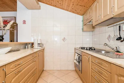 Scenic Seafront Brsec Apartment - Three Bedro...