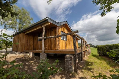 Chalet mit überdachtem Außenpool