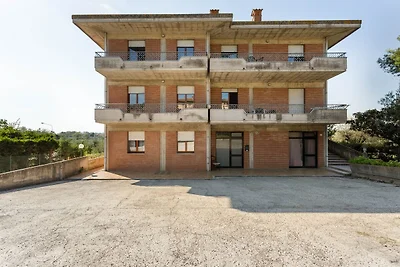 Wohnung in Tuoro mit Pool und Garten