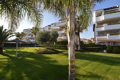 Moderne Wohnung mit Pool in Meeresnähe
