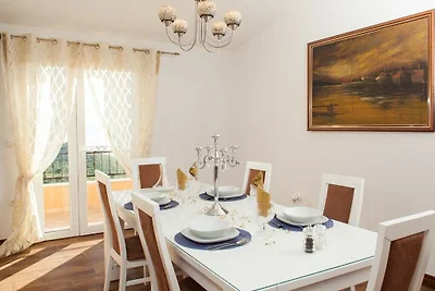 Ferienhaus in Makarska mit Schwimmbecken