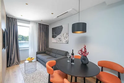 Apartments Villa Royale - Deluxe One Bedroom ...