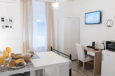 Apartments C-enter - Deluxe Studio Apartment...