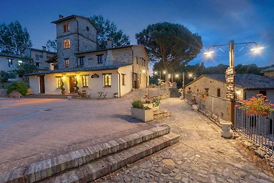Borgo con 2 Piscine, jacuzzi e ristorante
