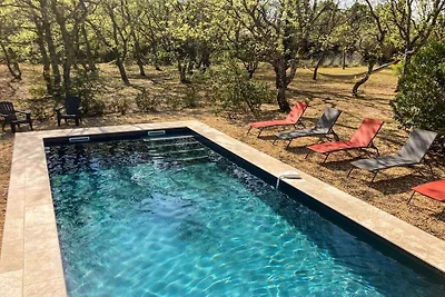 Charmantes Landhaus mit Pool – 637 SAT