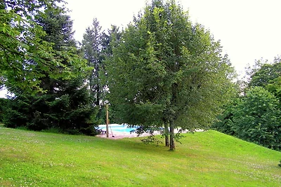 Schöne Villa in La Coquille mit Swimmingpool