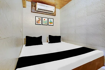 Super Hotel O Ambedkar Chowk Ulhasnagar